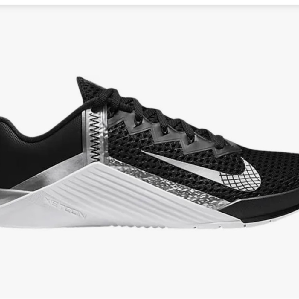 Nike Metcon 6  Black Metallic  Silver Women  Athletic Trainer  Shoes